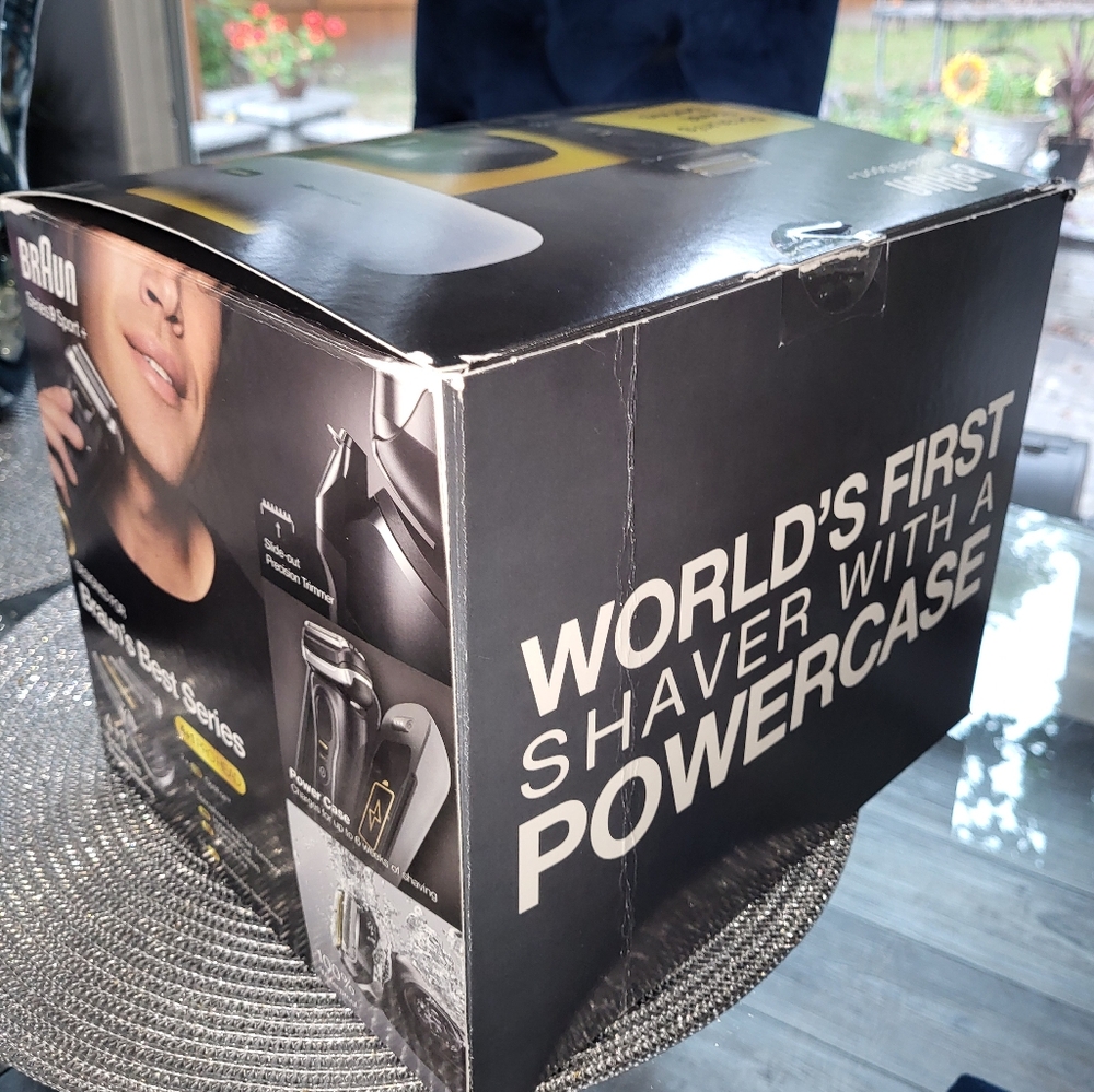 Series 9 Electric Shaver - Black BRAUN